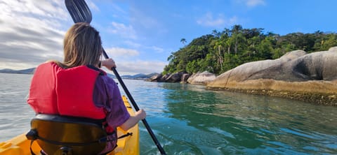 Amanecer en kayak o SUP en la Ilha do Francês en Floripa
